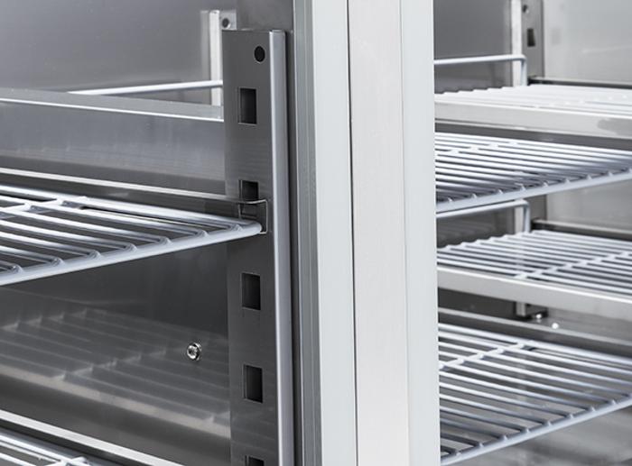 Нискотемпературна хладилна маса с 2 врати, GN 1/1, островна, клас E - kuhnensko.com Нискотемпературна хладилна маса с 2 врати, GN 1/1, островна, клас E