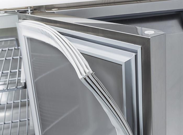 Нискотемпературна хладилна маса с 2 врати, GN 1/1, островна, клас E - kuhnensko.com Нискотемпературна хладилна маса с 2 врати, GN 1/1, островна, клас E