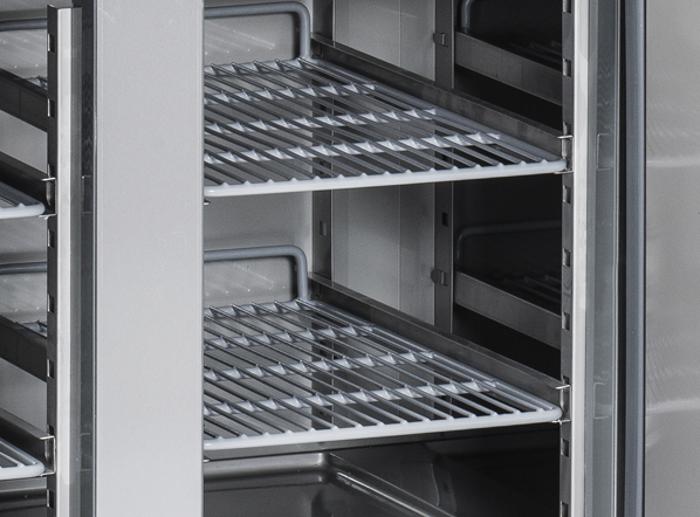 Среднотемпературна хладилна маса с 2 стъклени врати, без плот и агрегат, GN 1/1 съвместима, различни видове - kuhnensko.com Среднотемпературна хладилна маса с 2 стъклени врати, без плот и агрегат, GN 1/1 съвместима, различни видове