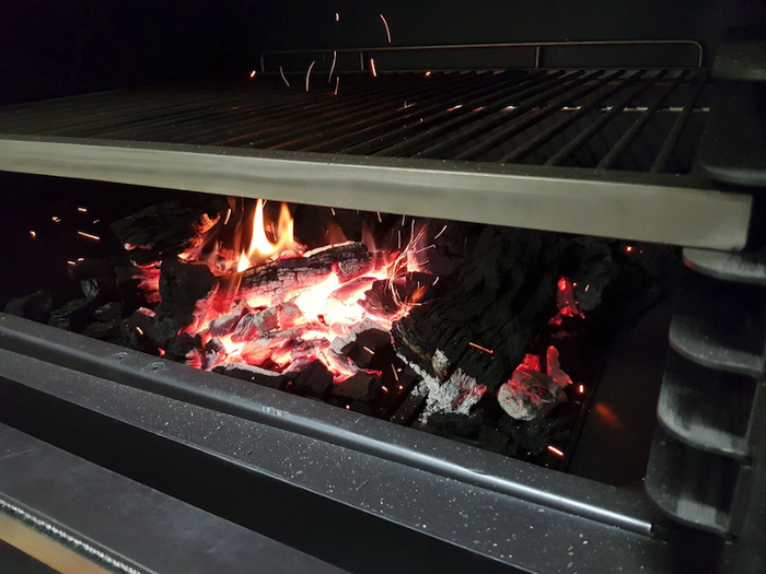 Фурна-барбекю на дървени въглища PIRA-80 LUX SD, настолна - kuhnensko.com Фурна-барбекю на дървени въглища PIRA-80 LUX SD, настолна